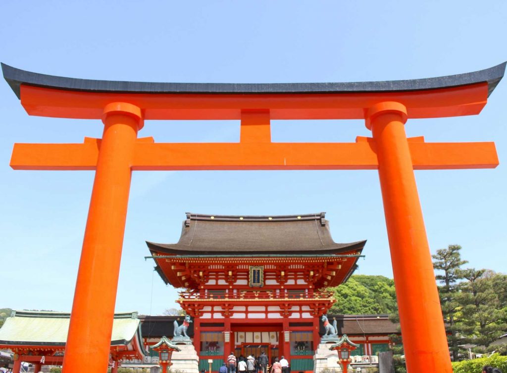 大阪自由行：京都「伏見稻荷大社」有1300年歷史，不僅每年新年初詣參拜達250萬，亦是日本超人氣「開運聖地」