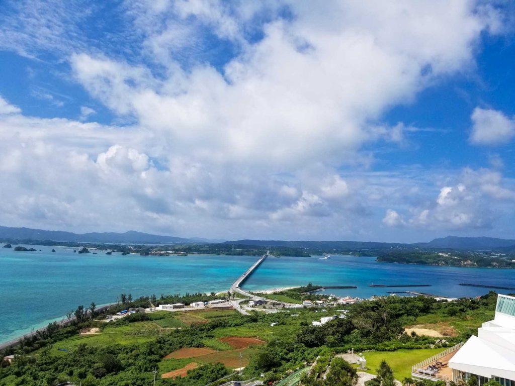 沖繩景點套票 ：古宇利島海洋塔，眺望外面景緻