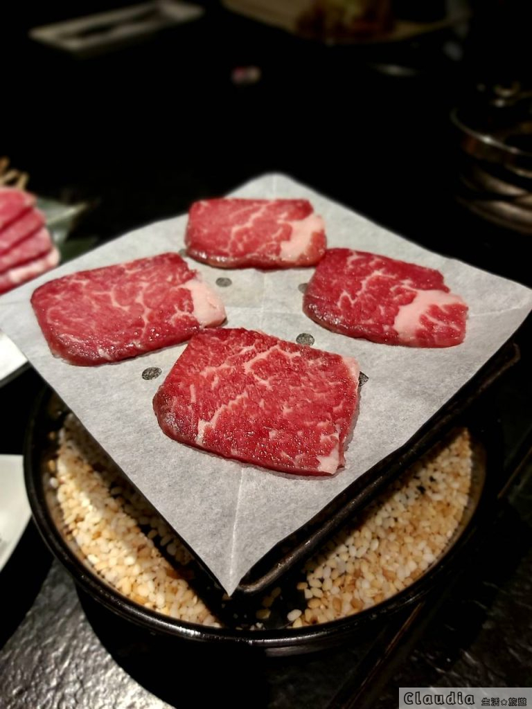 藝奇日本料理 ：經典套餐-岩燒強肴「逸品霜降牛」