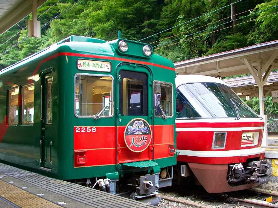 大阪自行由：南海電鐵的前往世界遺產高野，其特色觀光列車「天空」